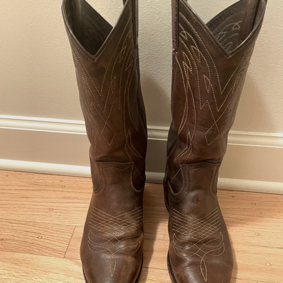 FRYE AND CO. Shoes - Frye Billy Pull On Boot Size 6.5